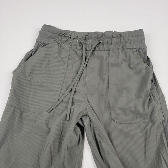 Lululemon Athletica Beyond The Studio Crop Womens Green Joggers Yoga Pants Sz 6 - Picture 6 of 16